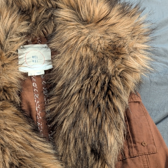 Anthropologie Tan Vest with Faux Fur Trim - Picture 3 of 4